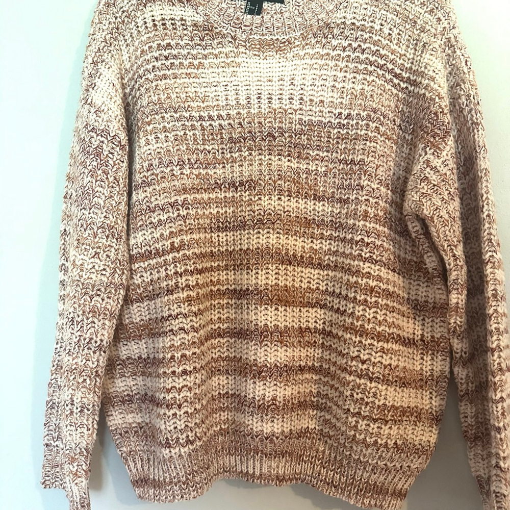 Forever 21 Sweater Size L Cream and Brown crew neck